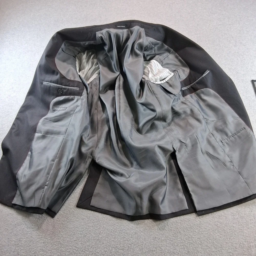 Wilke Rodriguez Suit 40R 34x30 Gray Heathered Wool Double Vent Flat Front Modern